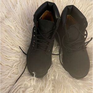 NWOT Boys Toddler Timberland Boots 9 NEVER WORN TOO SMALL